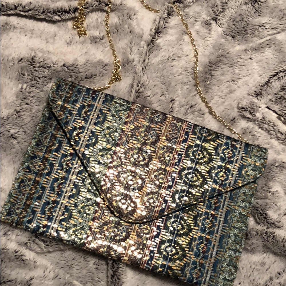 Brand new crossbody with removable chain strap